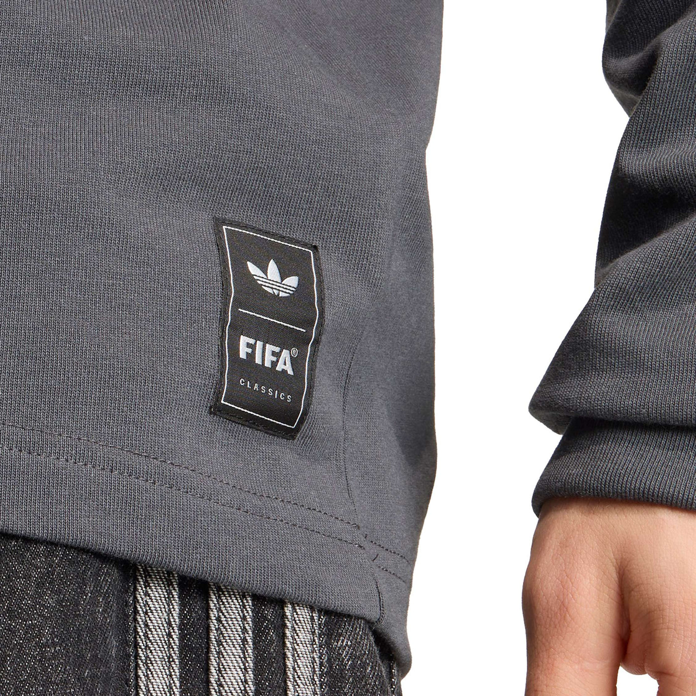 Adidas	T-shirt à manches longues mascotte Coupe du Monde de la FIFA 26™