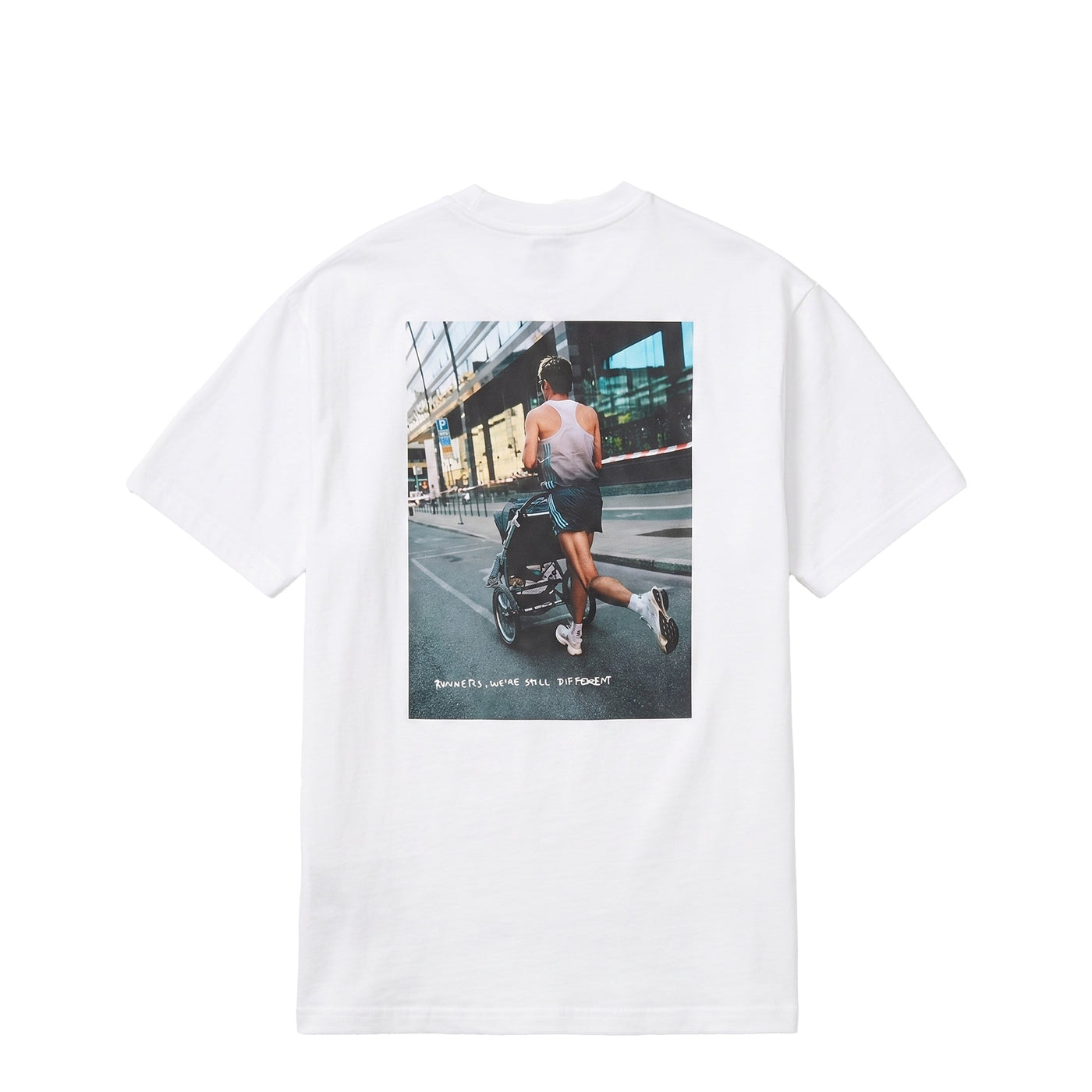 Adidas	T-shirt graphique Runners We Are Different