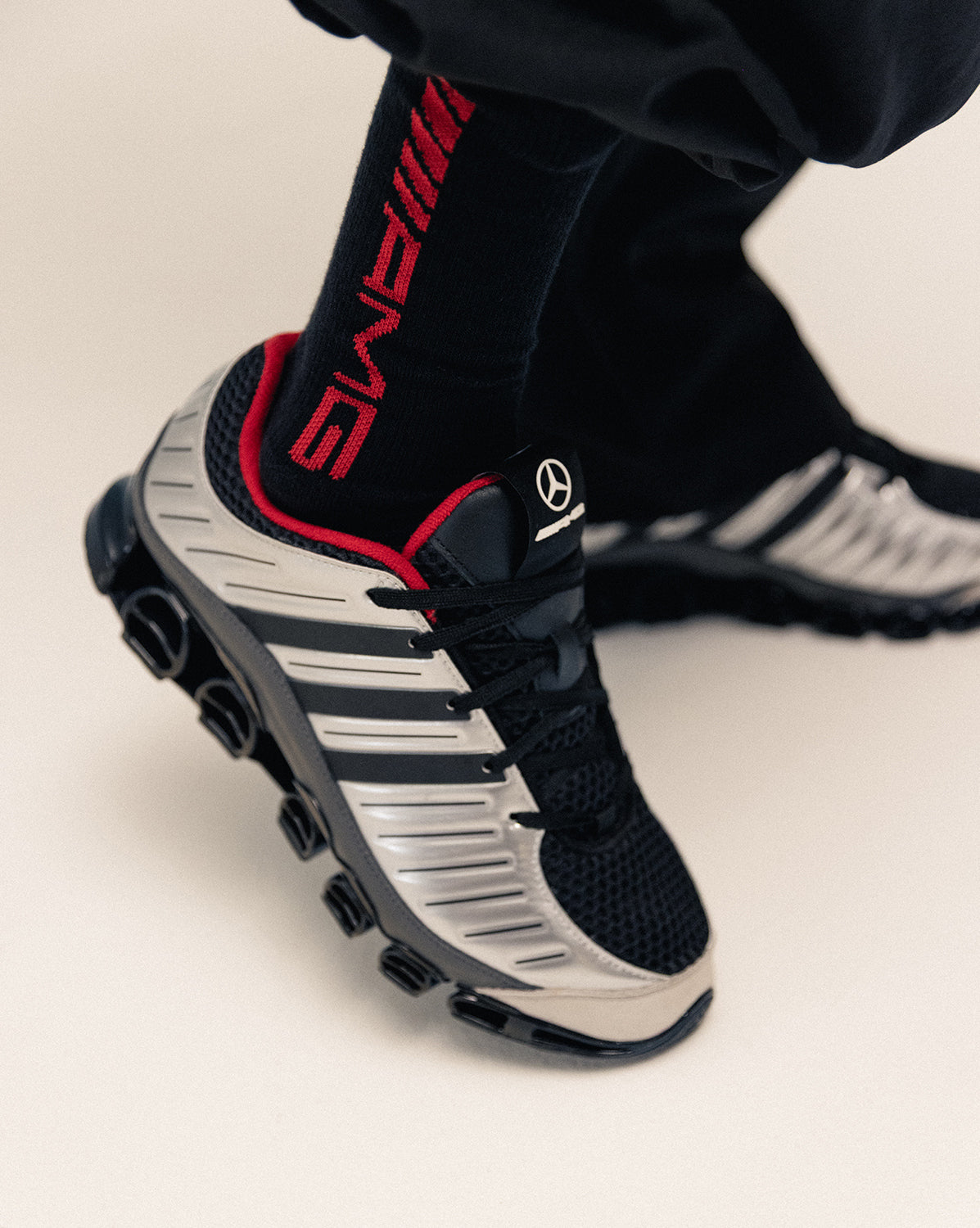 Adidas Consortium pour Mercedes-AMG Motorsport Megaride CT
